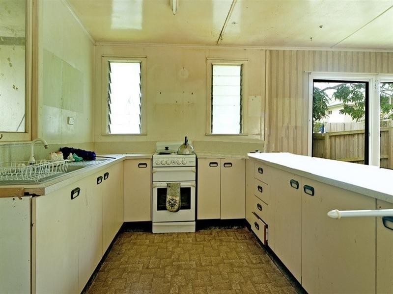 23 Allden Avenue, Labrador QLD 4215