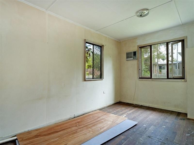 23 Allden Avenue, Labrador QLD 4215