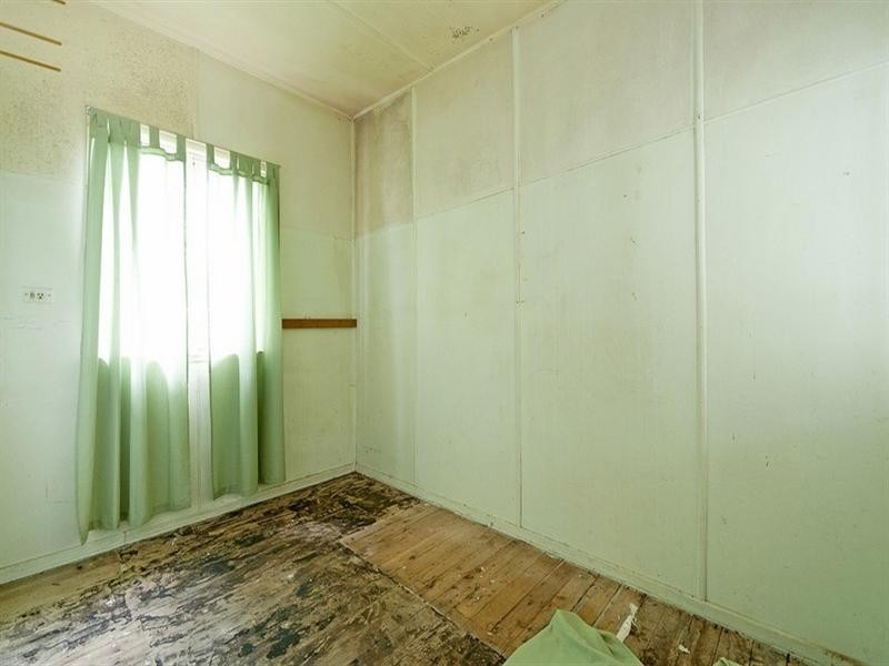 23 Allden Avenue, Labrador QLD 4215