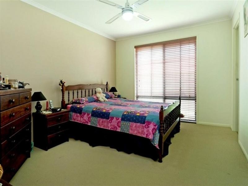 9 Govett Street, Pacific Pines QLD 4211