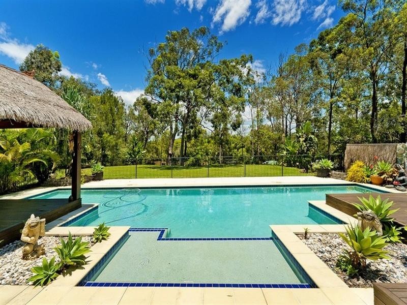 82 Rivertree Avenue, Helensvale QLD 4212