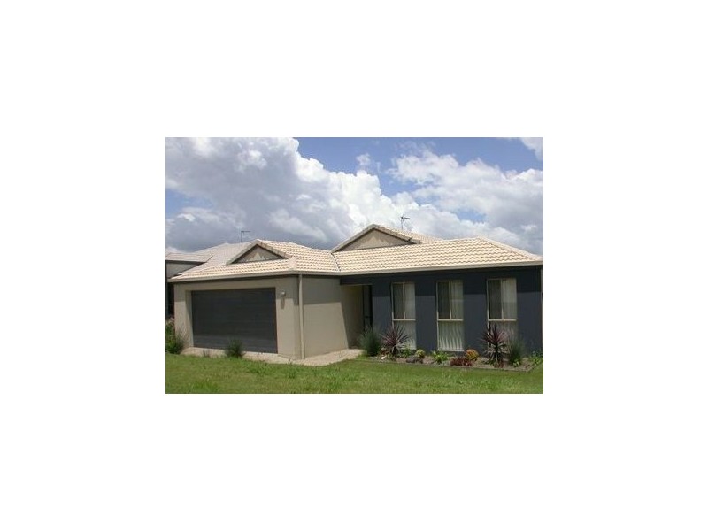 18 Pritchard Court, Pacific Pines QLD 4211