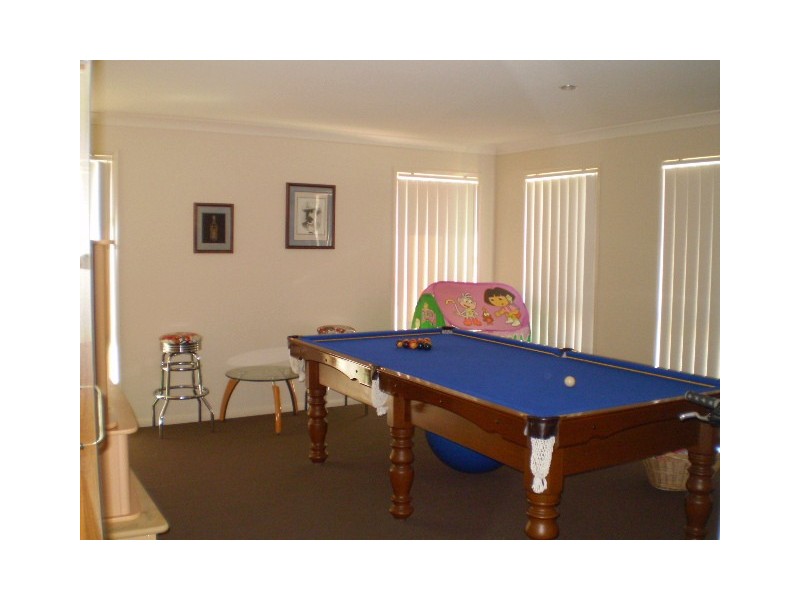 18 Pritchard Court, Pacific Pines QLD 4211