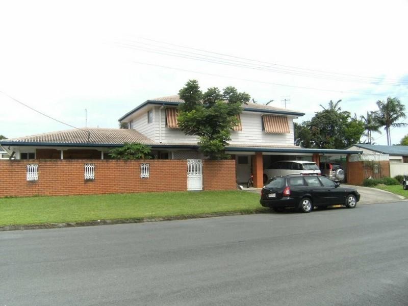 16 Jippi Avenue, Southport QLD 4215