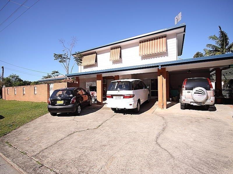 16 Jippi Avenue, Southport QLD 4215