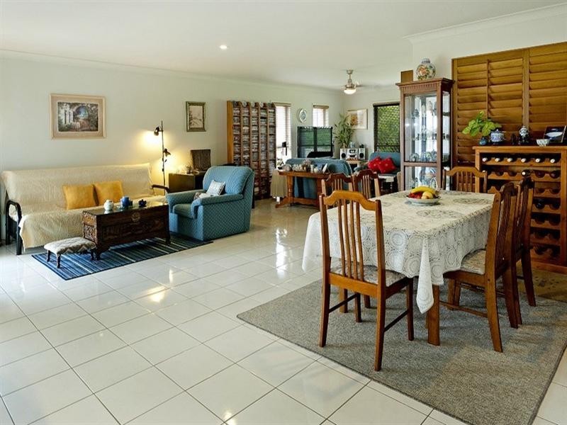 2/3 Whitely Court, Maudsland QLD 4210