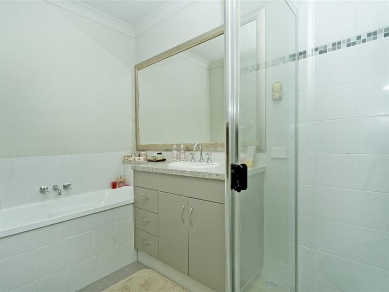 2/3 Whitely Court, Maudsland QLD 4210