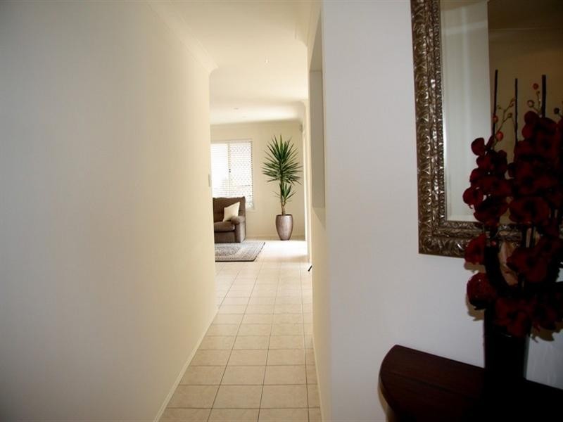 6 Lakewood Court, Parkwood QLD 4214