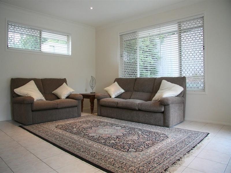 6 Lakewood Court, Parkwood QLD 4214