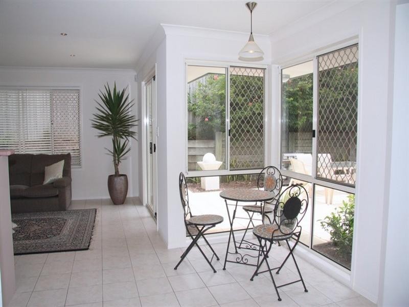 6 Lakewood Court, Parkwood QLD 4214