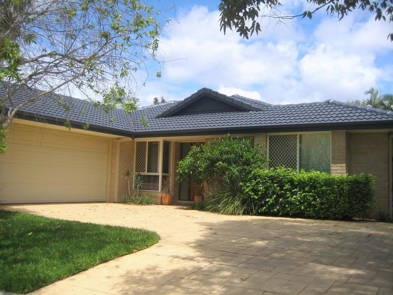 6 Lakewood Court, Parkwood QLD 4214