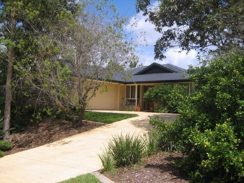 6 Lakewood Court, Parkwood QLD 4214