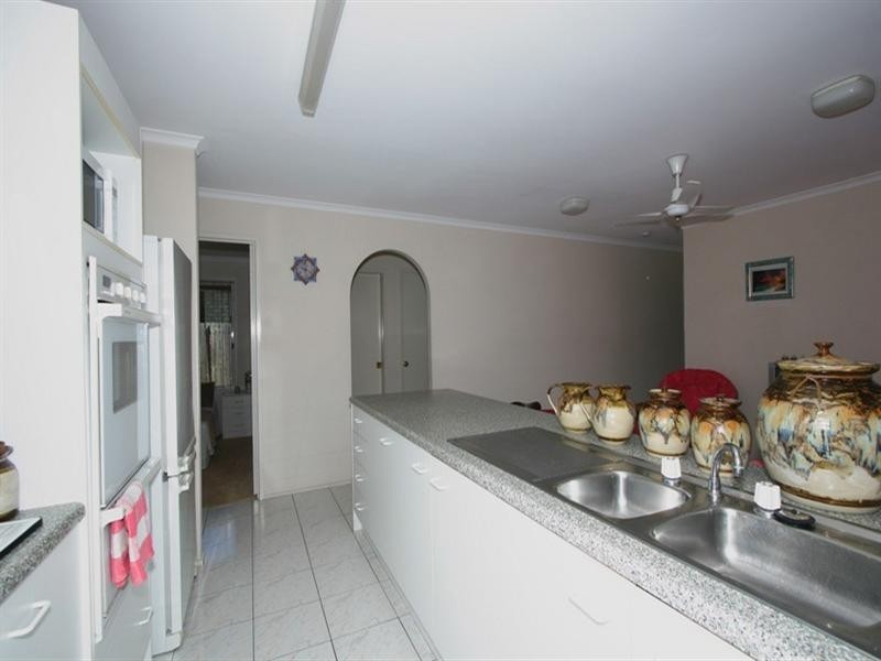 238 Mildura Drive, Helensvale QLD 4212