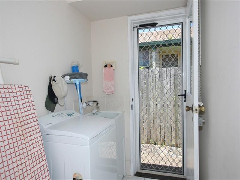 238 Mildura Drive, Helensvale QLD 4212