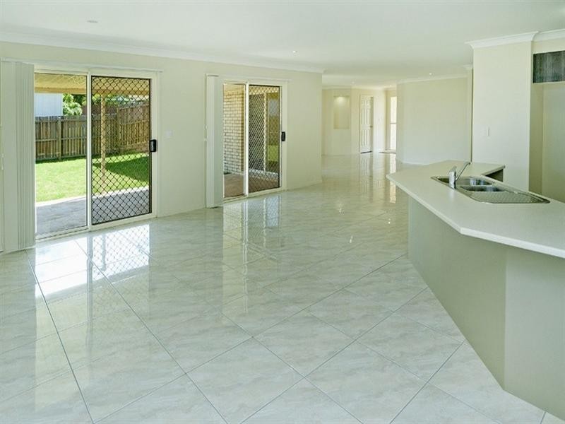 7 Sulzberger Court, Flinders View QLD 4305