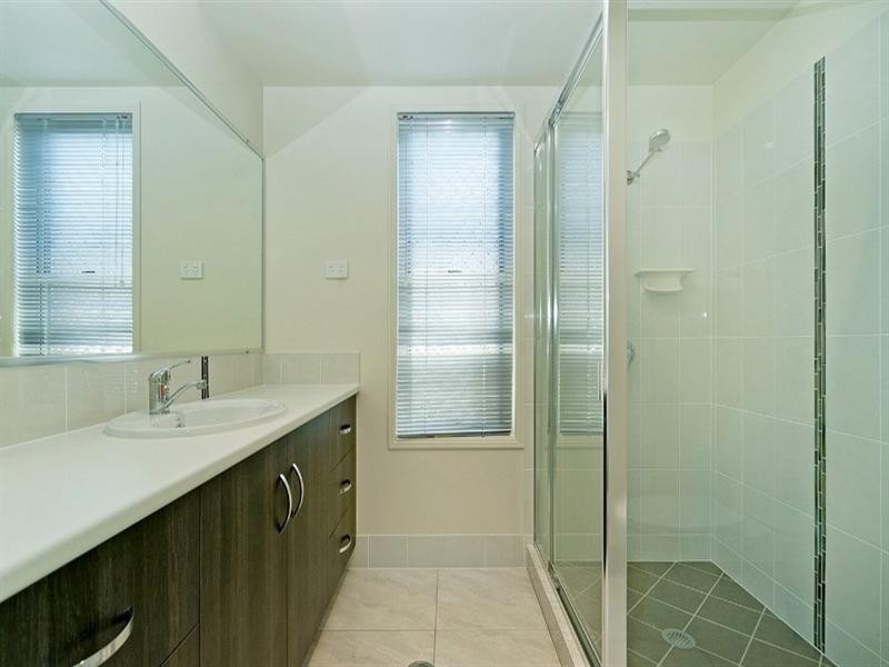 7 Sulzberger Court, Flinders View QLD 4305