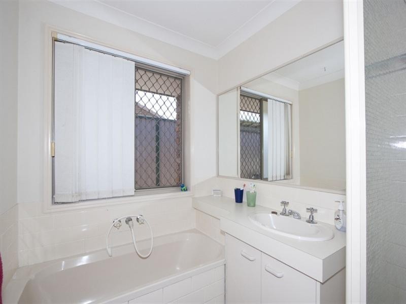 52 Greenacre Drive, Parkwood QLD 4214