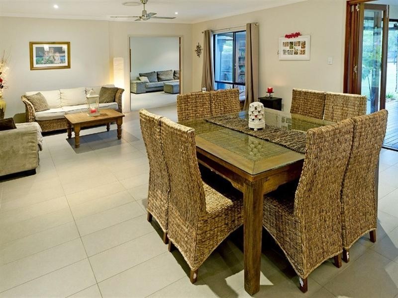 11 Meadow Court, Maudsland QLD 4210