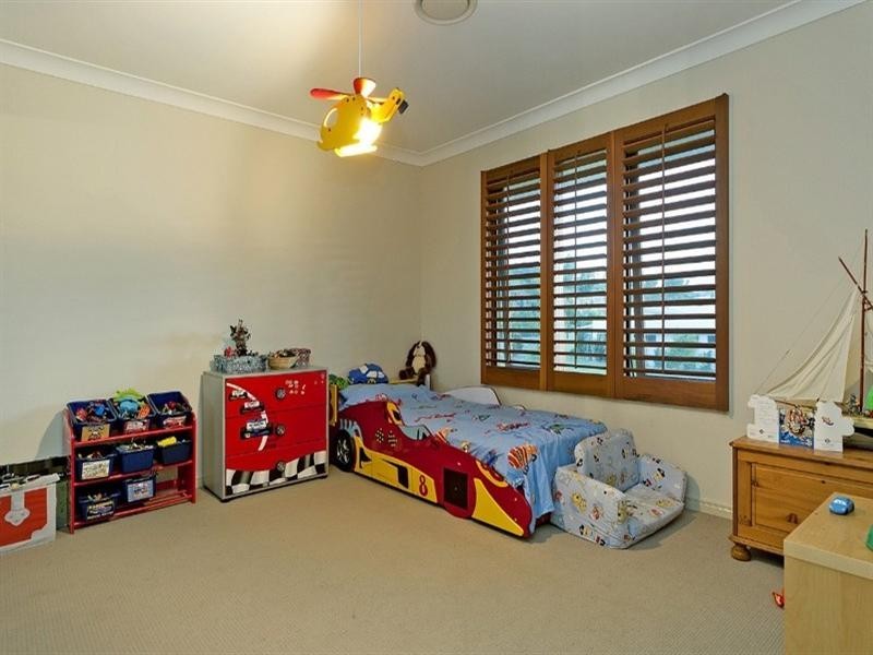 11 Meadow Court, Maudsland QLD 4210