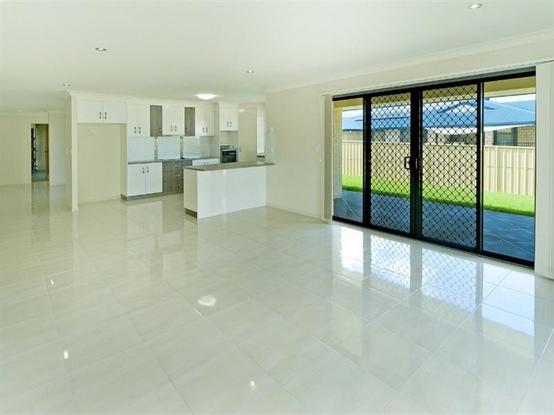 9 Sulzberger Court, Flinders View QLD 4305