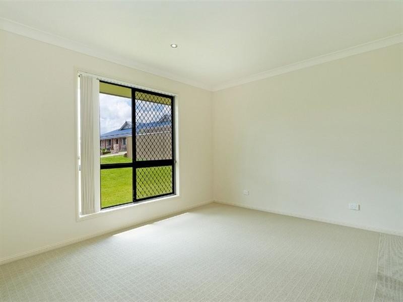 9 Sulzberger Court, Flinders View QLD 4305