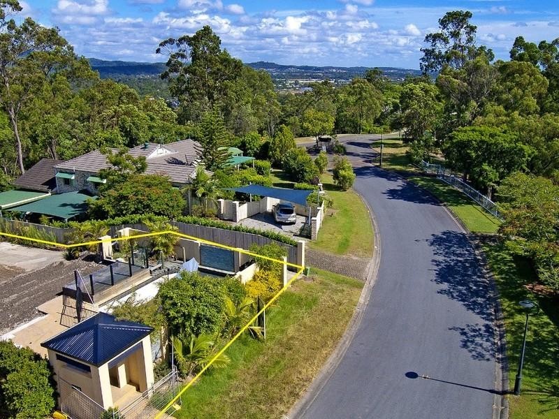 73 Tamworth Drive, Helensvale QLD 4212