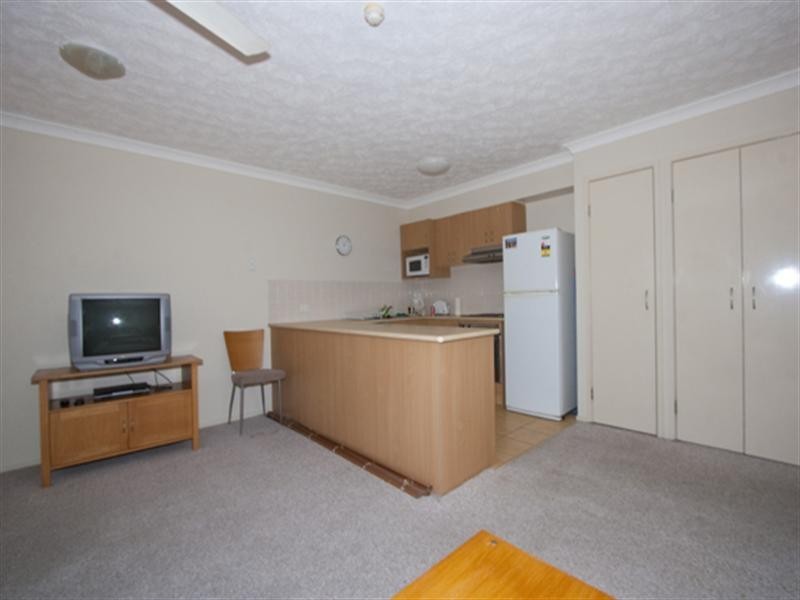 13/8 Tonga Place, Parkwood QLD 4214