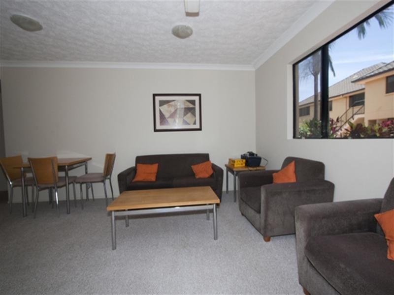 13/8 Tonga Place, Parkwood QLD 4214