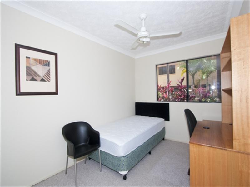 13/8 Tonga Place, Parkwood QLD 4214