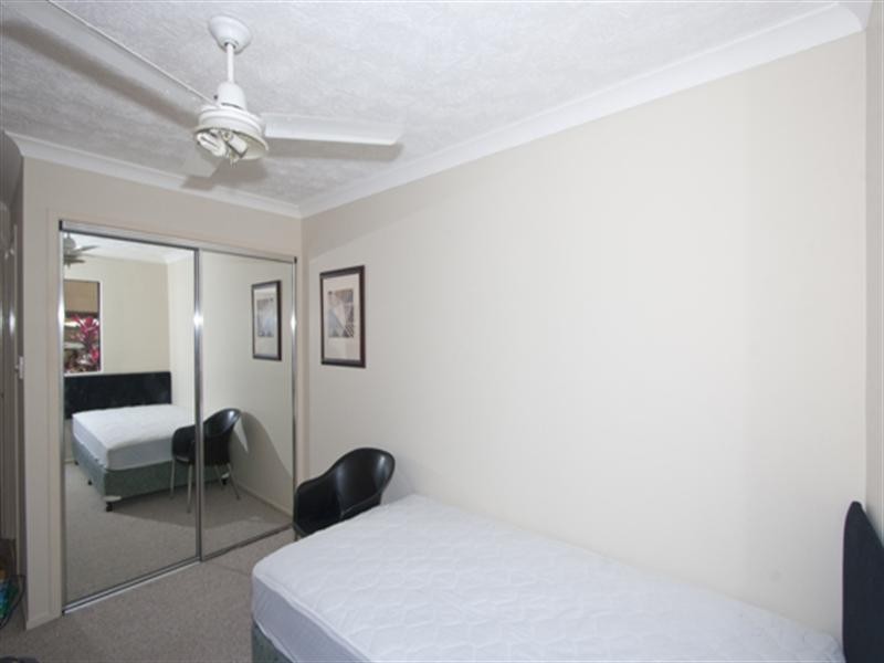 13/8 Tonga Place, Parkwood QLD 4214