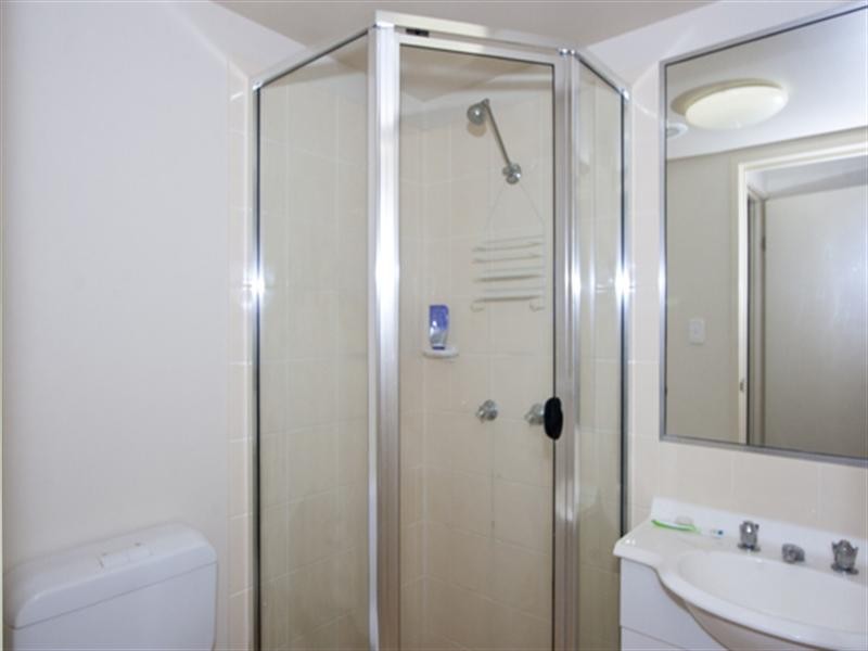 13/8 Tonga Place, Parkwood QLD 4214