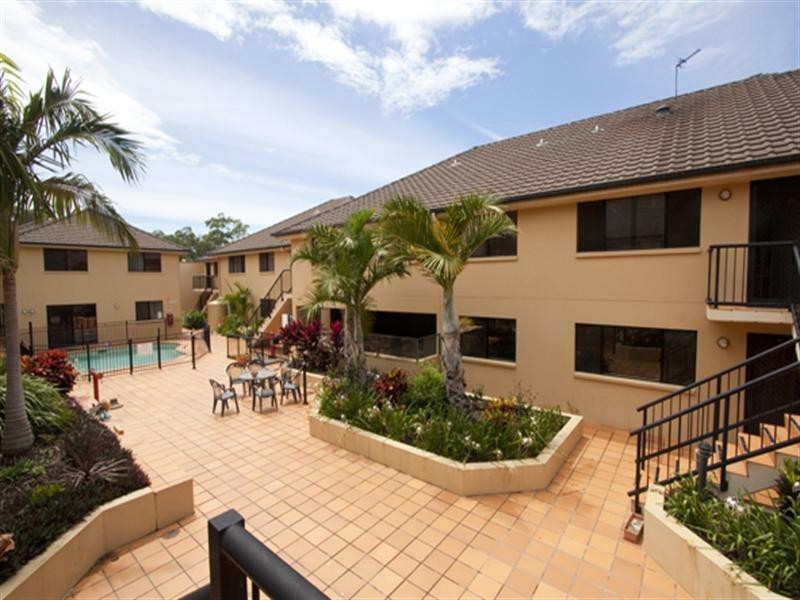 13/8 Tonga Place, Parkwood QLD 4214