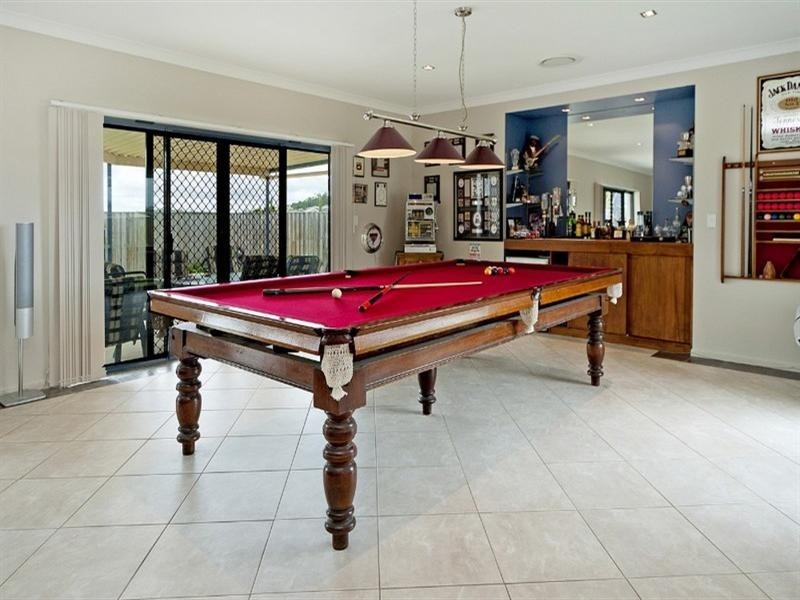 4 Coonowrin Street, Pacific Pines QLD 4211