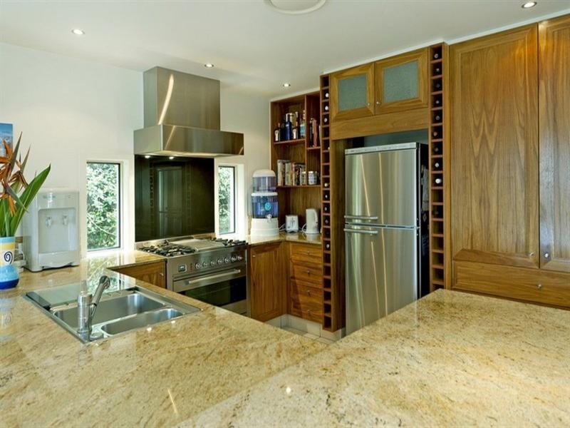 9 Mercure Place, Highland Park QLD 4211