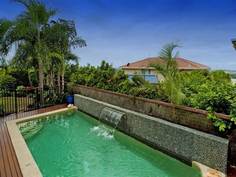 9 Mercure Place, Highland Park QLD 4211