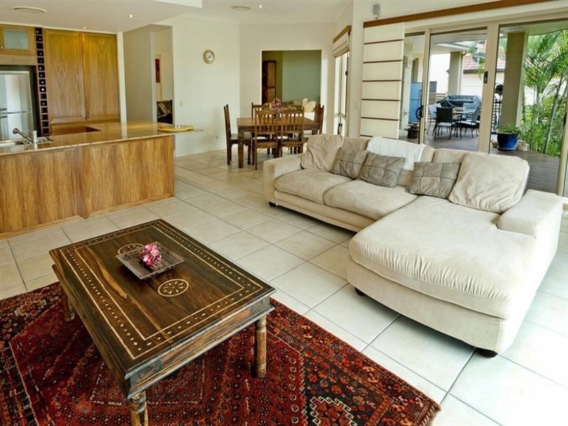 9 Mercure Place, Highland Park QLD 4211