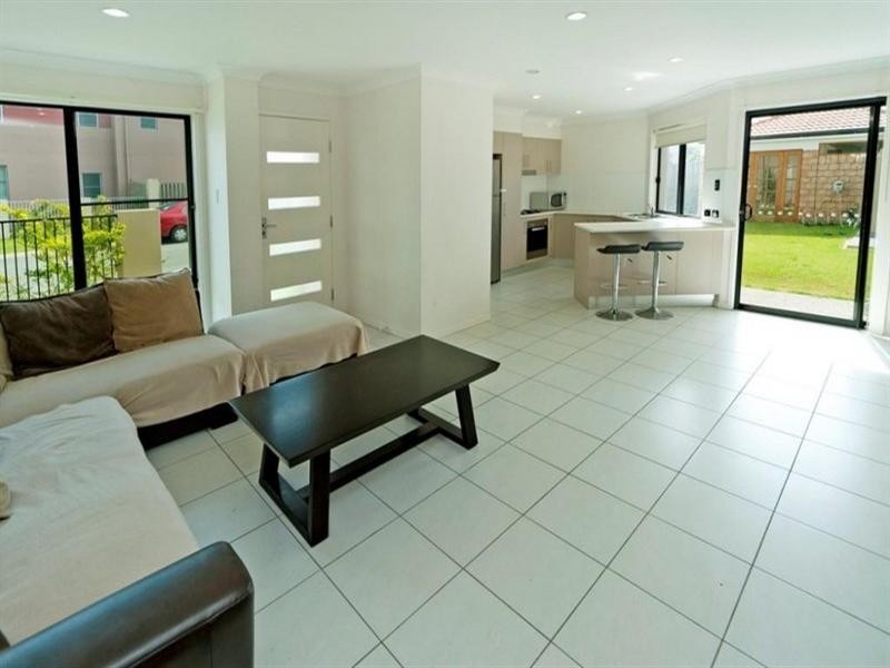 16 Red Baron Lane, Upper Coomera QLD 4209
