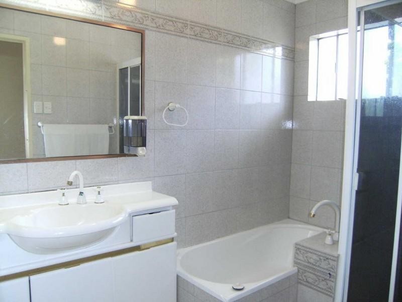 61 Eugaree Street, Southport QLD 4215