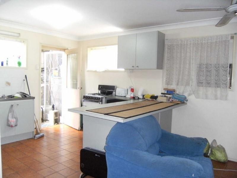 61 Eugaree Street, Southport QLD 4215