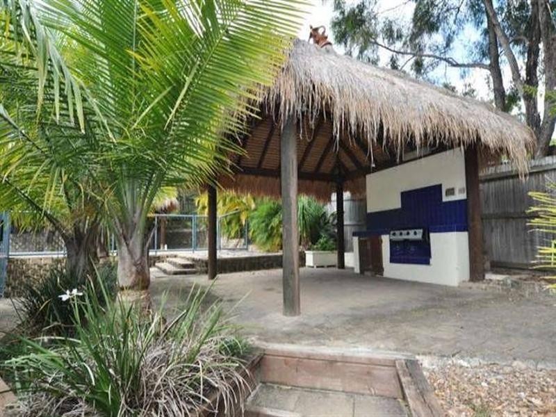 8 Wilmot Place, Helensvale QLD 4212