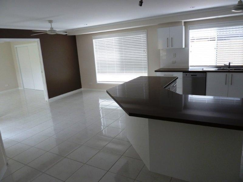 Pacific Pines QLD 4211