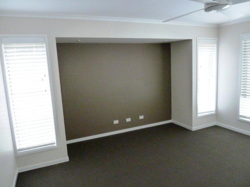 Pacific Pines QLD 4211