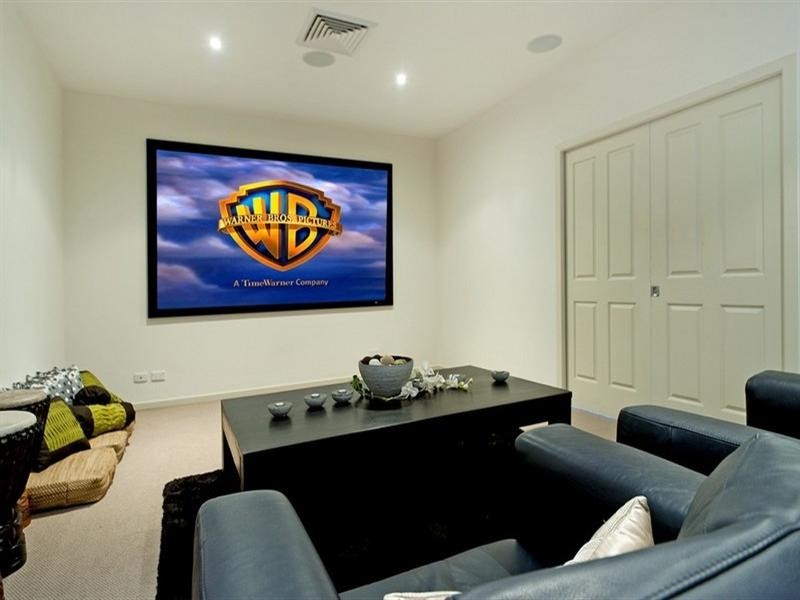 27 The Close, Helensvale QLD 4212