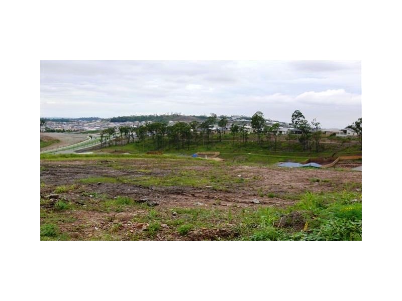 27 McAuley Parade, Pacific Pines QLD 4211