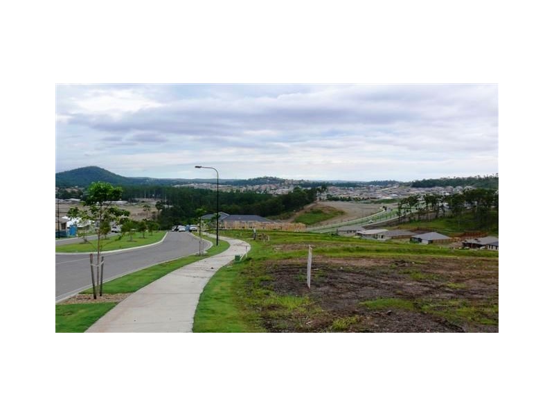 27 McAuley Parade, Pacific Pines QLD 4211