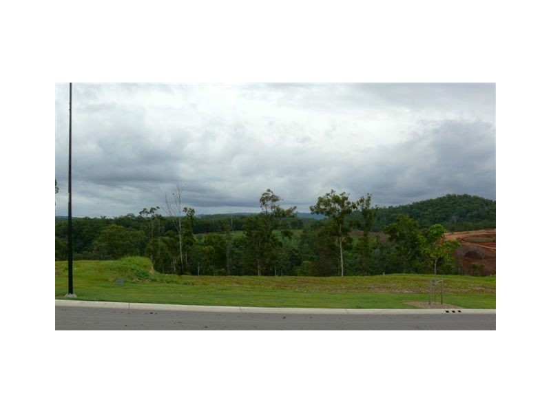 27 McAuley Parade, Pacific Pines QLD 4211