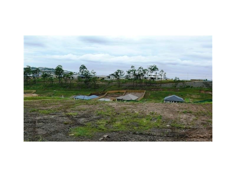 27 McAuley Parade, Pacific Pines QLD 4211