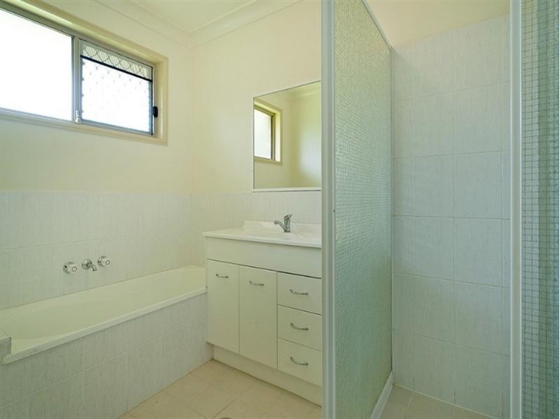 17 Western Way, Oxenford QLD 4210