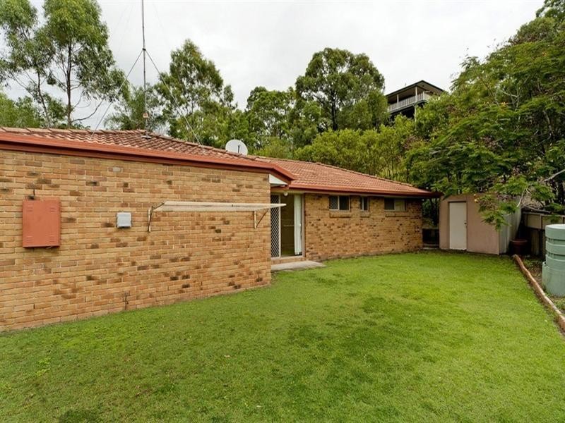 17 Western Way, Oxenford QLD 4210