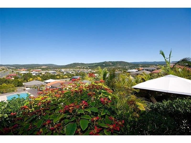 12 Cobbler Place, Pacific Pines QLD 4211